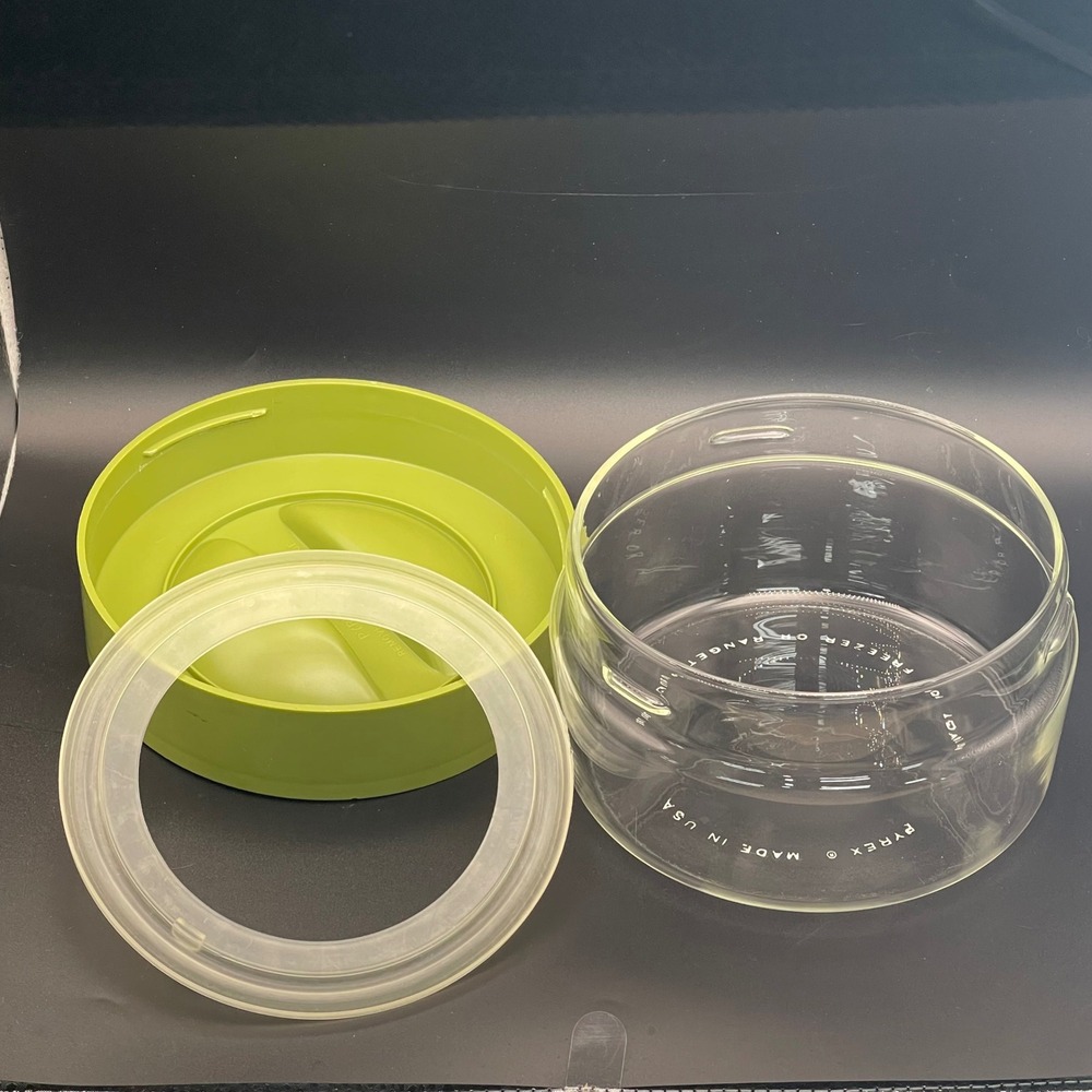 Pyrex Store N See Canister Vintage Glass Jar Avocado Green Lid 5 Inch Excellent - Picture 3 of 6